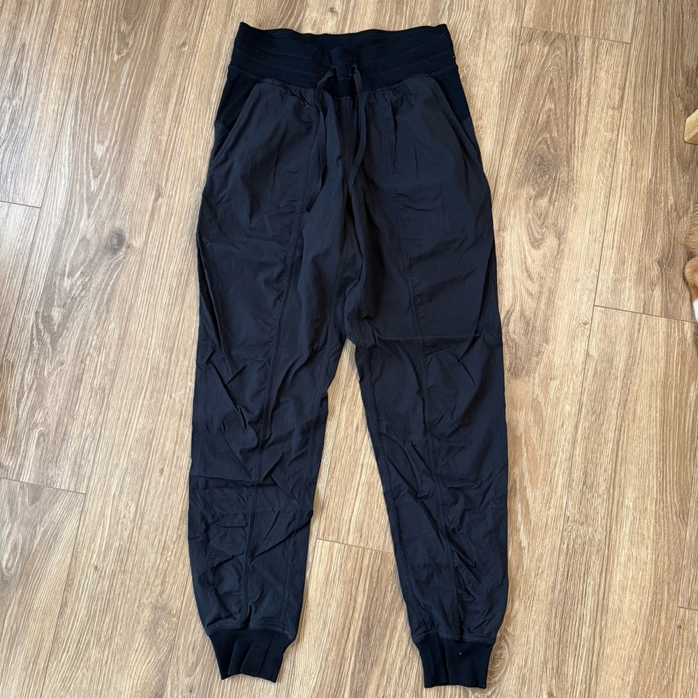 Lululemon Athletica Dance Studio Mid Rise Jogger